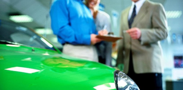 Green-Car-Customers-610x300